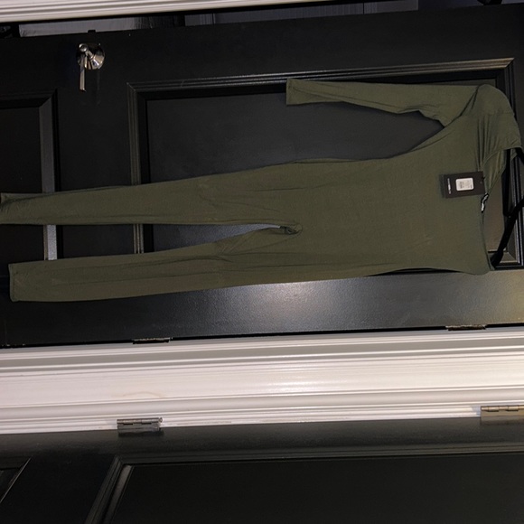 Fashion nova catsuit hunter green one sleeve - Picture 1 of 2